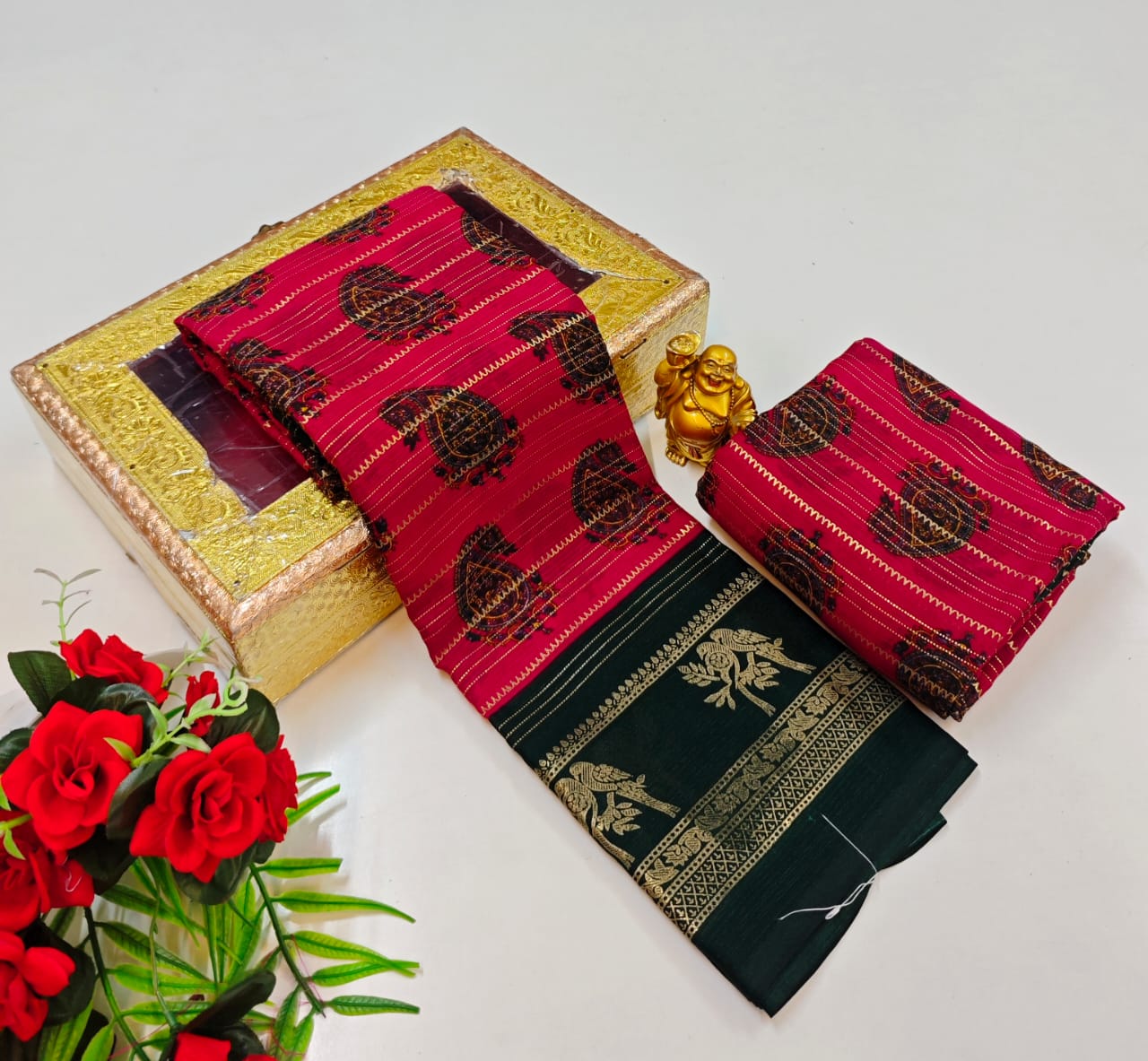 Zig Zag Digital Print Saree with Contrast Jari Border and Line Design Pallu